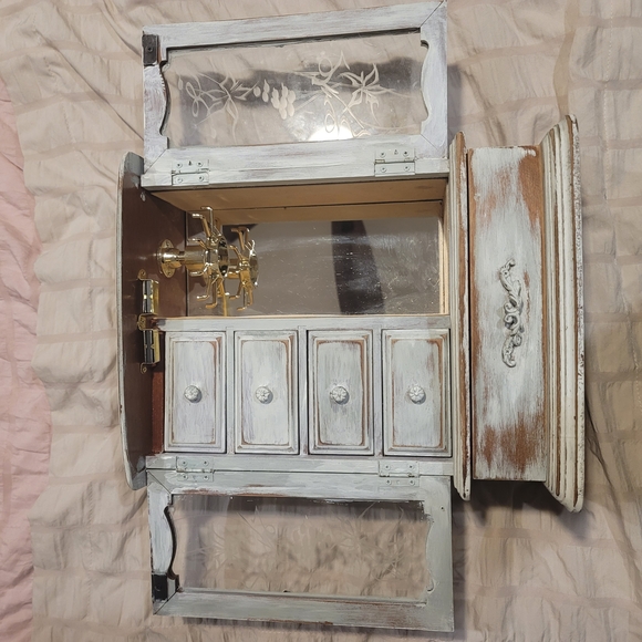 Rustic White Jewelry Box Set - Picture 11 of 12